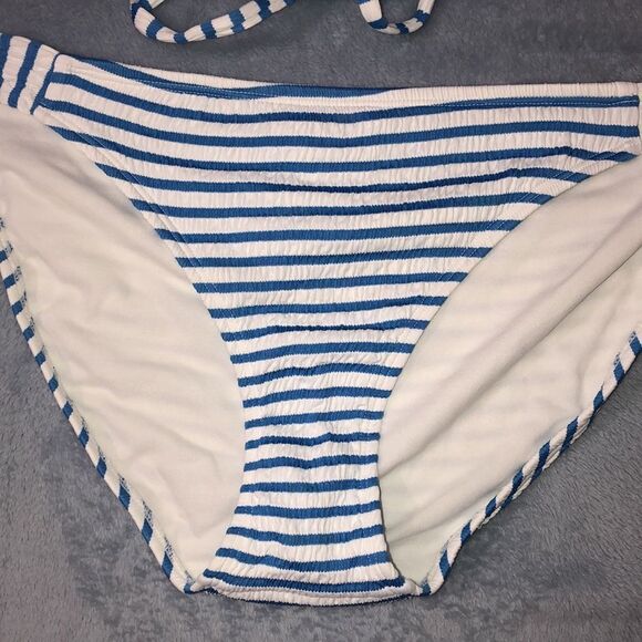 Hula Honey Bikini  - Picture 3 of 4